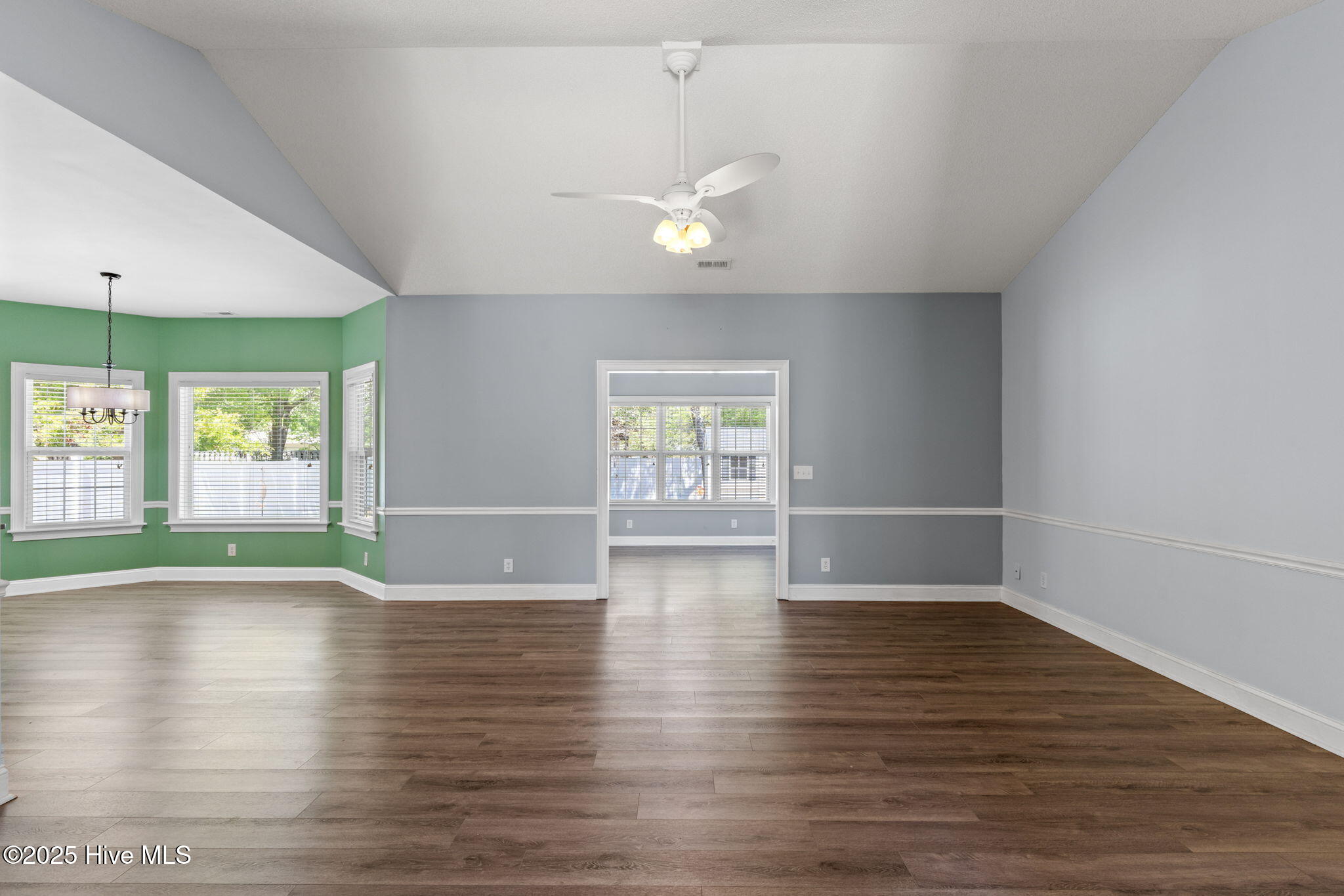 9008 Oak Ridge Plantation Drive Southwest Calabash, NC 28467 - Photo 12 of 39 Living Room