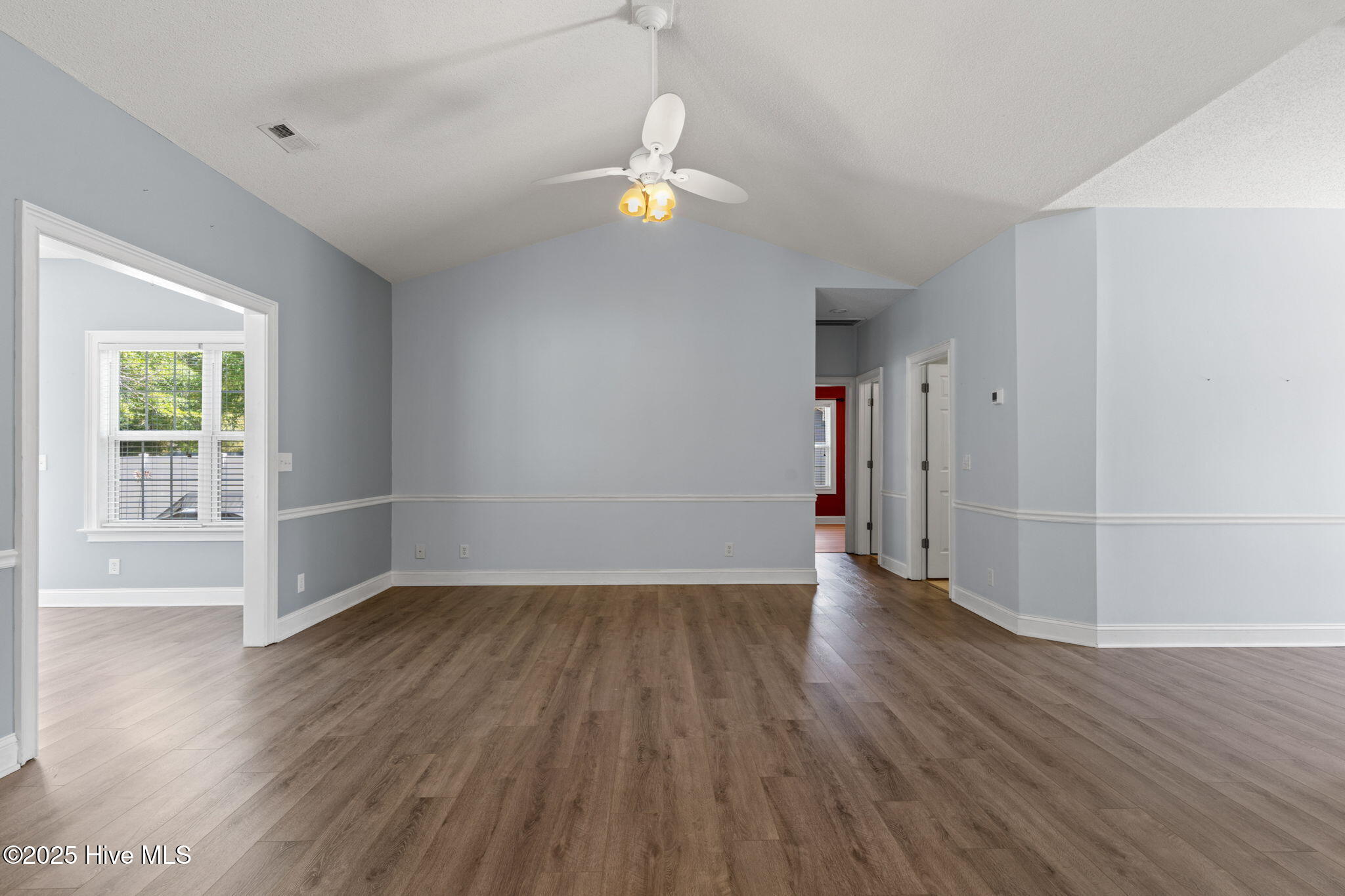 9008 Oak Ridge Plantation Drive Southwest Calabash, NC 28467 - Photo 15 of 39 Living Room