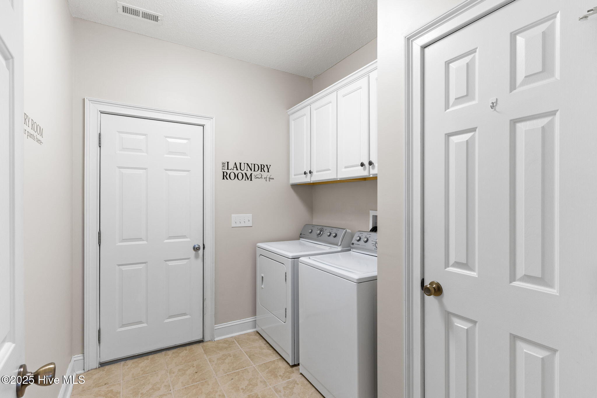 9008 Oak Ridge Plantation Drive Southwest Calabash, NC 28467 - Photo 30 of 39 Laundry Room