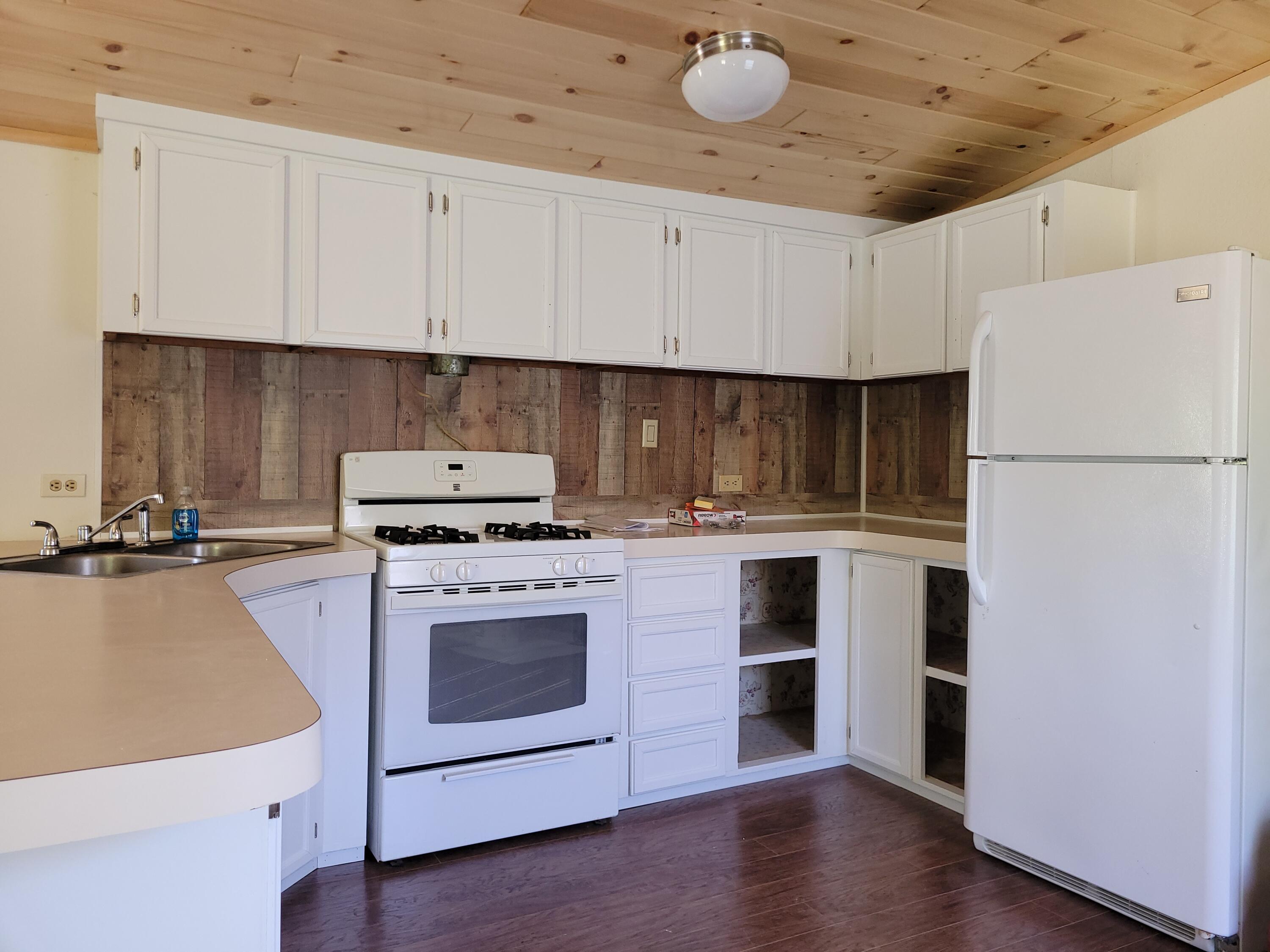 4747 Richardson Road Cheboygan, MI 49721 - Photo 9 of 54 Gallery Image 9