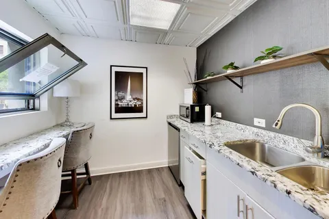 $160,000 | 253 East Delaware Place, Unit 12E, Chicago, IL 60611