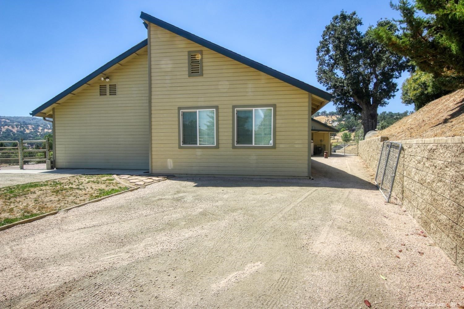 29720 North Lower Valley Road Tehachapi, CA 93561 - Photo 41 of 52 Gallery Image 41