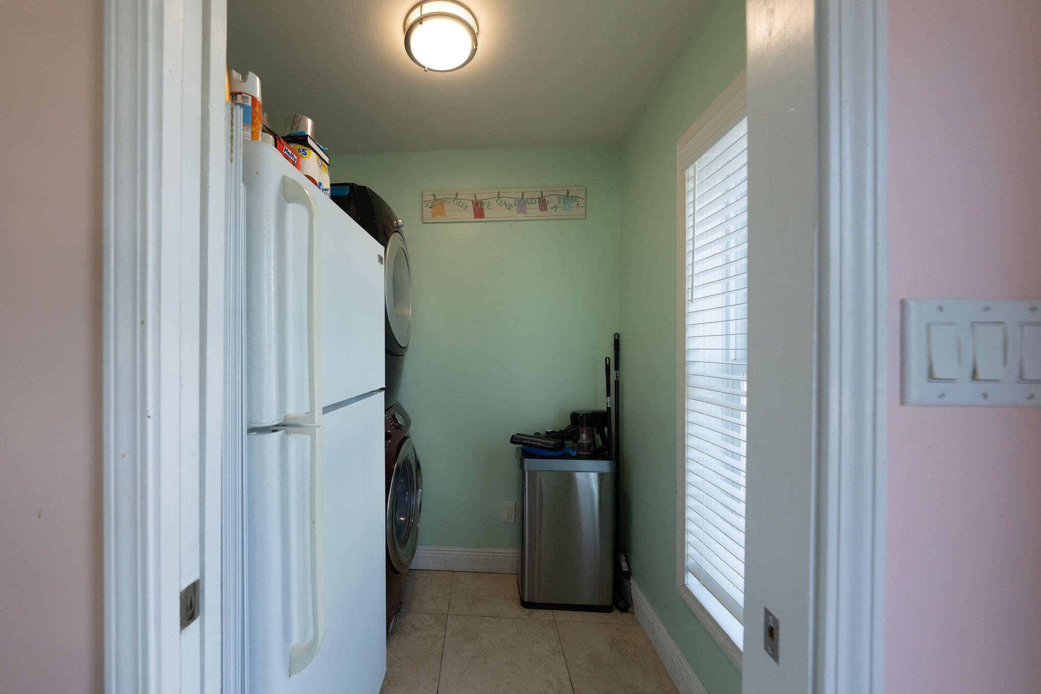 27 Avenue D Key Largo, FL 33037 - Photo 39 of 69 Laundry Room