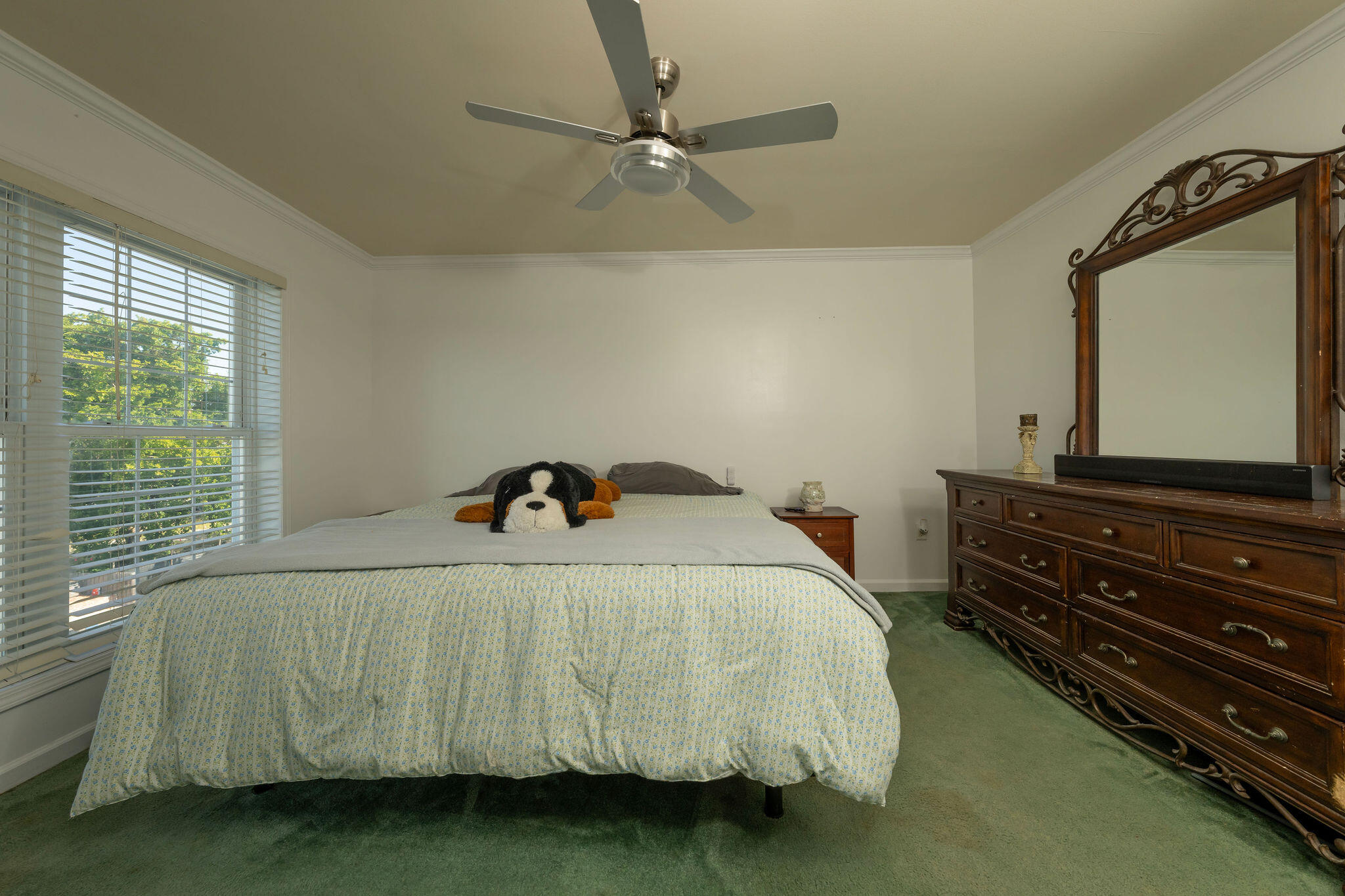 27 Avenue D Key Largo, FL 33037 - Photo 45 of 69 a bedroom with a bed and a flat tv screen on the dresser