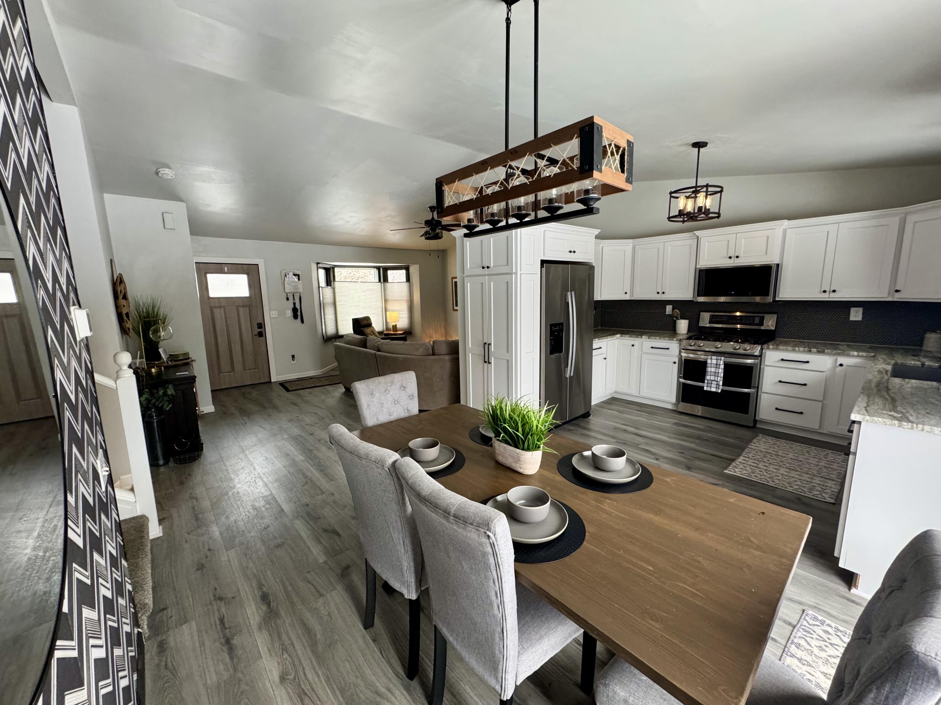 9272 11th Avenue Pleasant Prairie, WI 53158 - Photo 6 of 18 IMG_6092