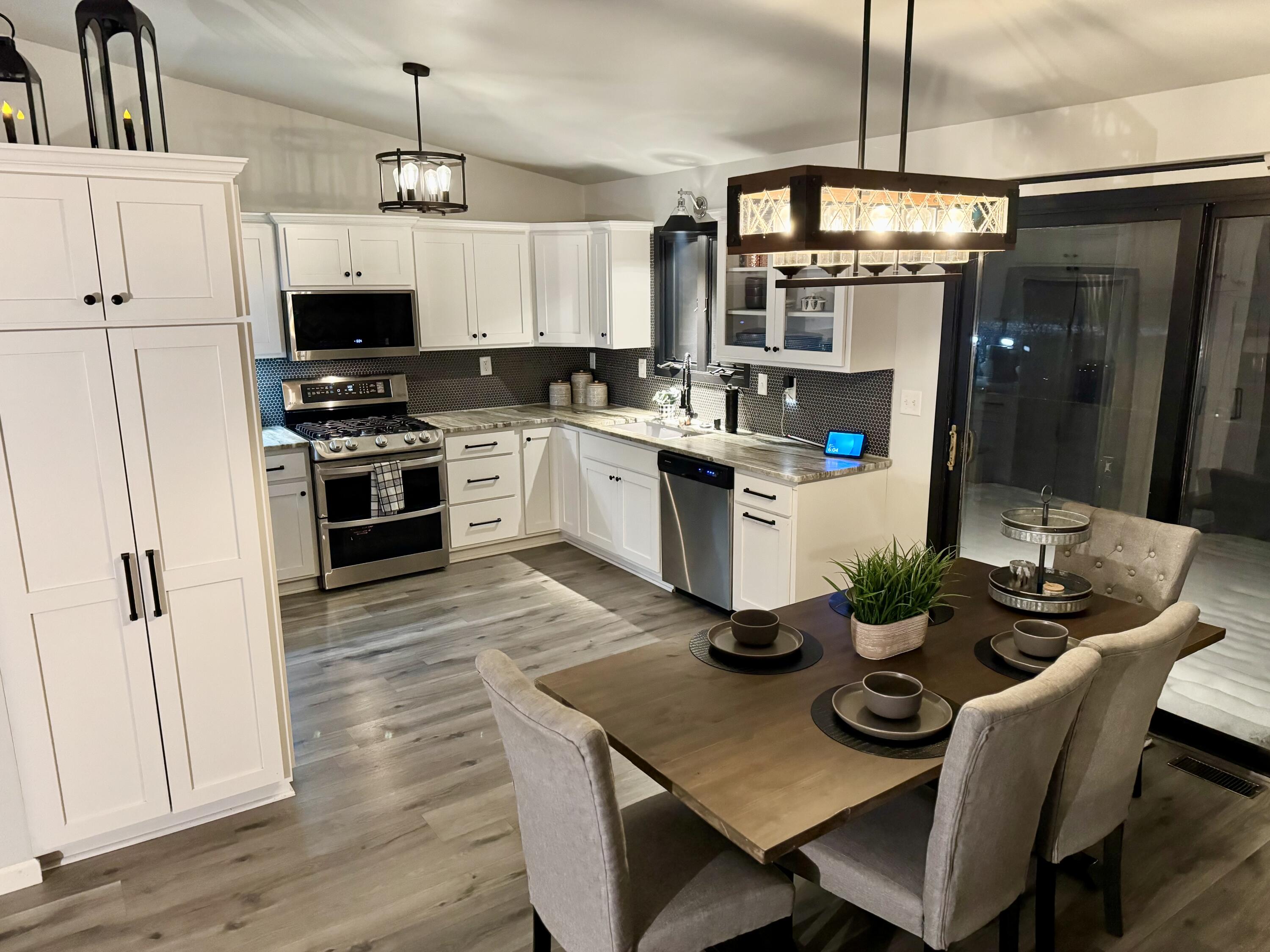 9272 11th Avenue Pleasant Prairie, WI 53158 - Photo 8 of 18 C22E4875-DA25-4150-8A81-845DF187C89E