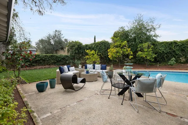 $4,888,000 | 50 Los Altos Avenue, Los Altos, CA 94022