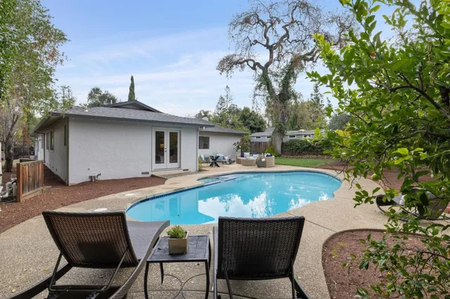 $4,888,000 | 50 Los Altos Avenue, Los Altos, CA 94022