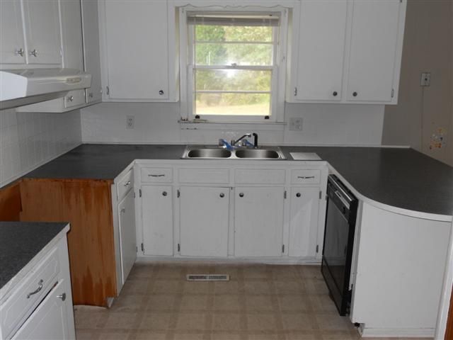 623 Ivy Circle Anderson, SC 29621 - Photo 3 of 14 Gallery Image 3