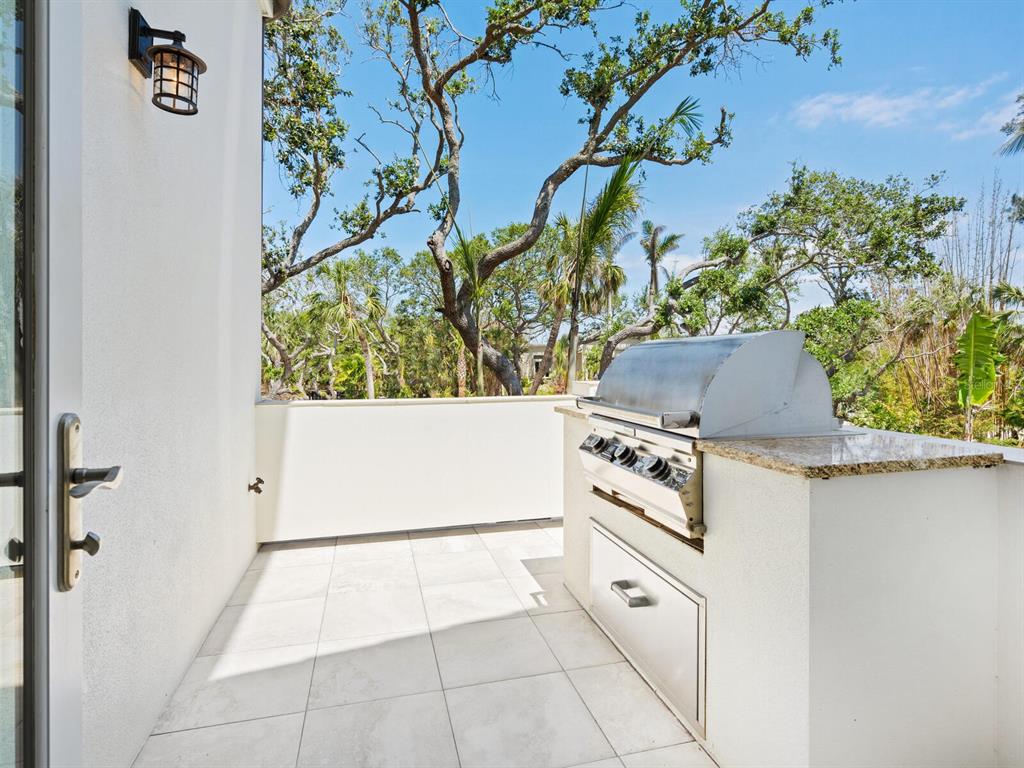 7333 Point Of Rocks Road Sarasota, FL 34242 - Photo 19 of 68