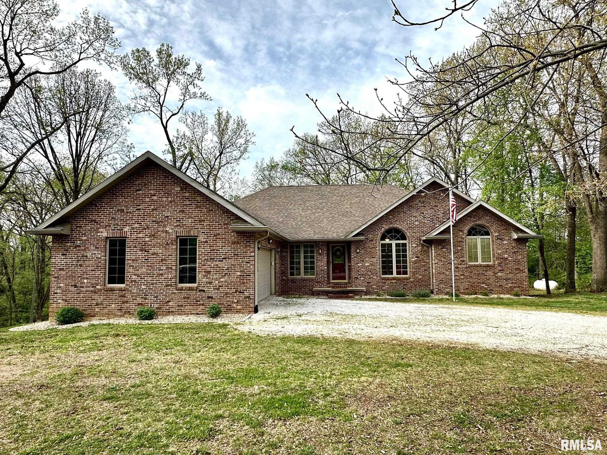 409 Timber Creek Road Jacksonville, IL 62650 - Photo 1 of 42 Gallery Image 1