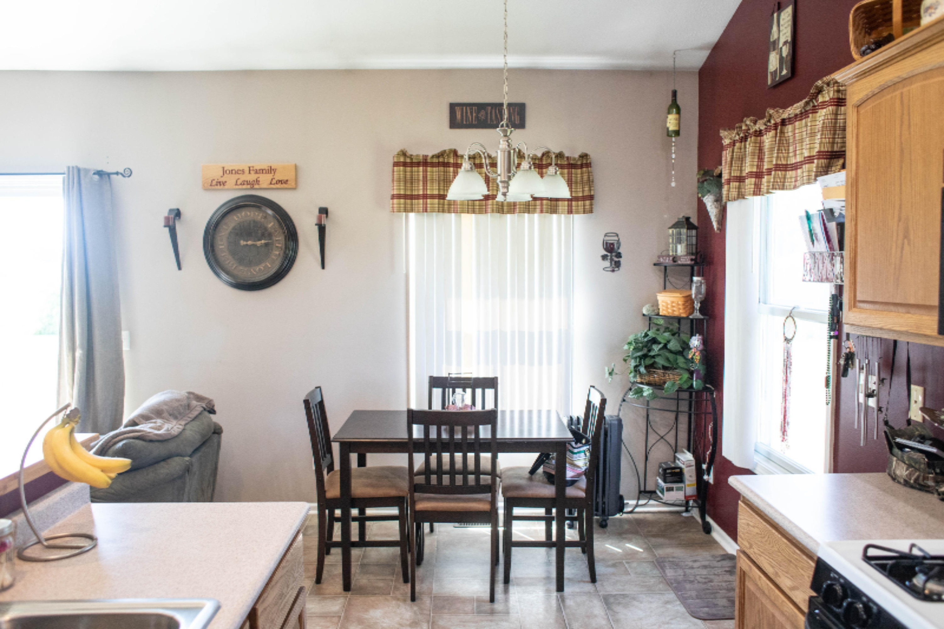 2420 Jody Rae Street Niles, MI 49120 - Photo 5 of 39 CI6A9983