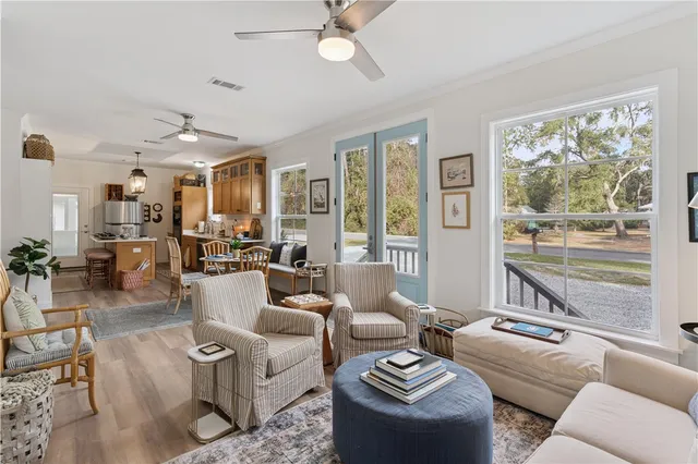 $329,000 | 1076 Blue N Hall Road, Darien, GA 31305