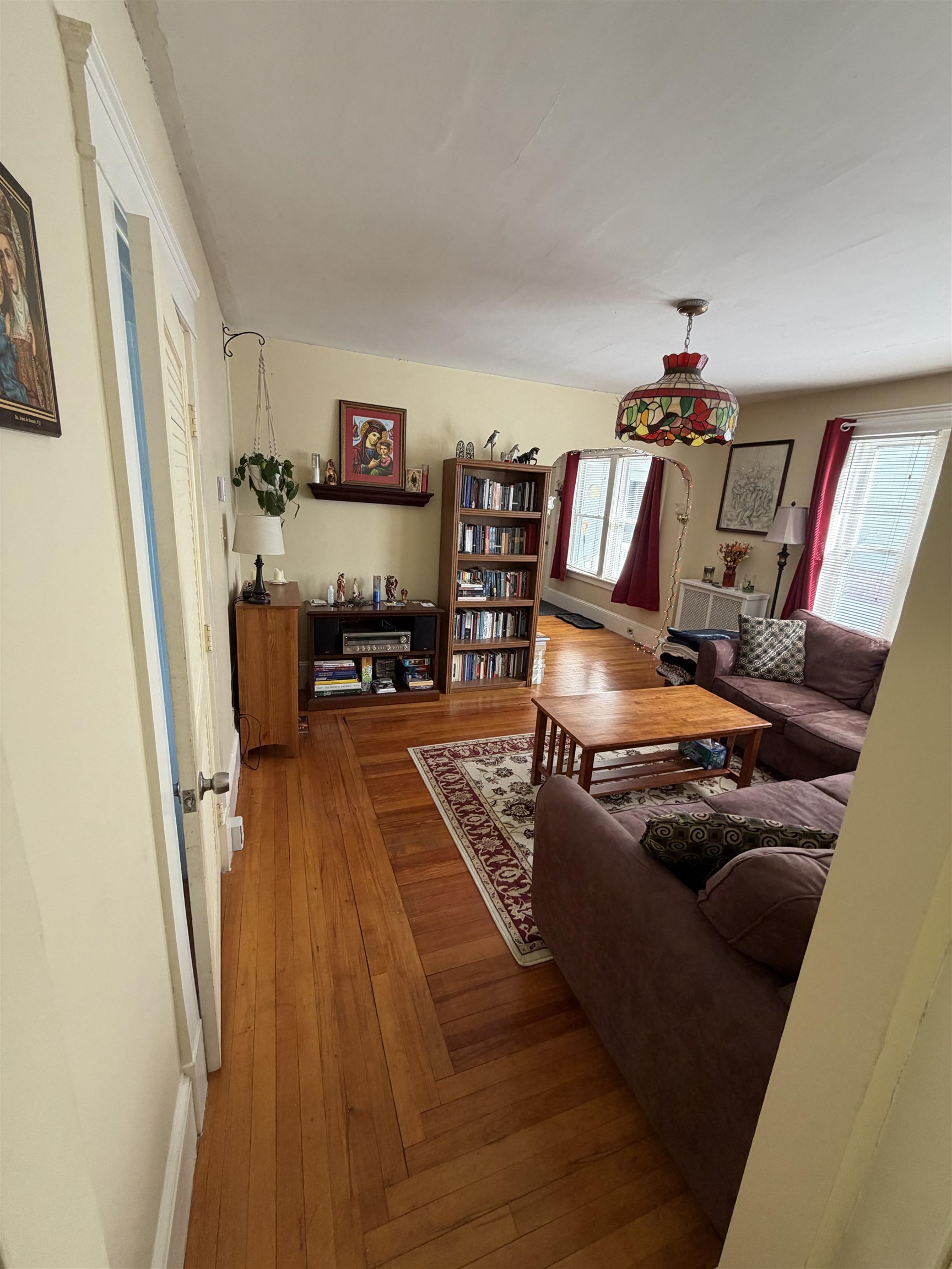 47 Morgan Street Manchester, NH 03102 - Photo 3 of 28