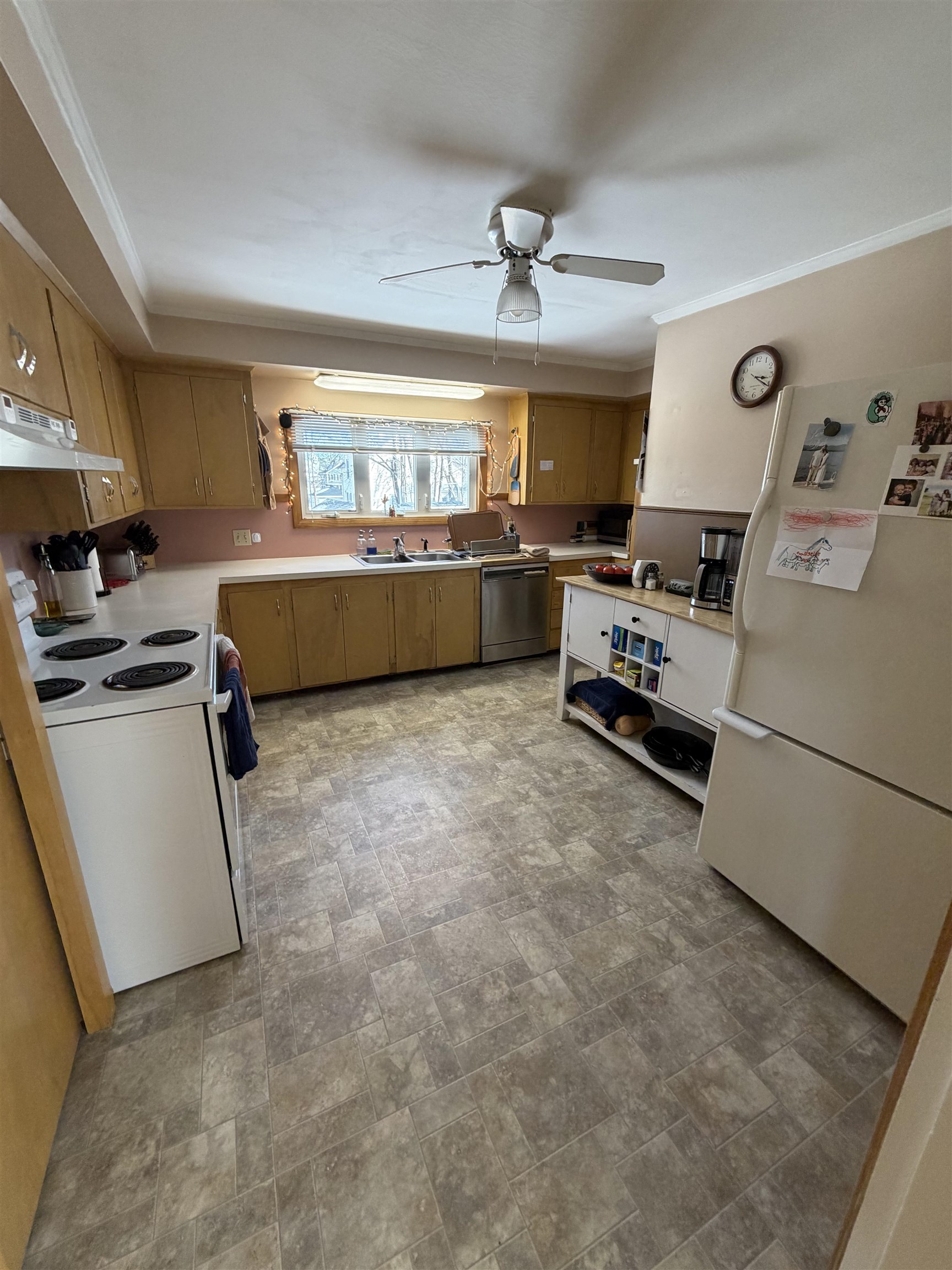 47 Morgan Street Manchester, NH 03102 - Photo 7 of 28