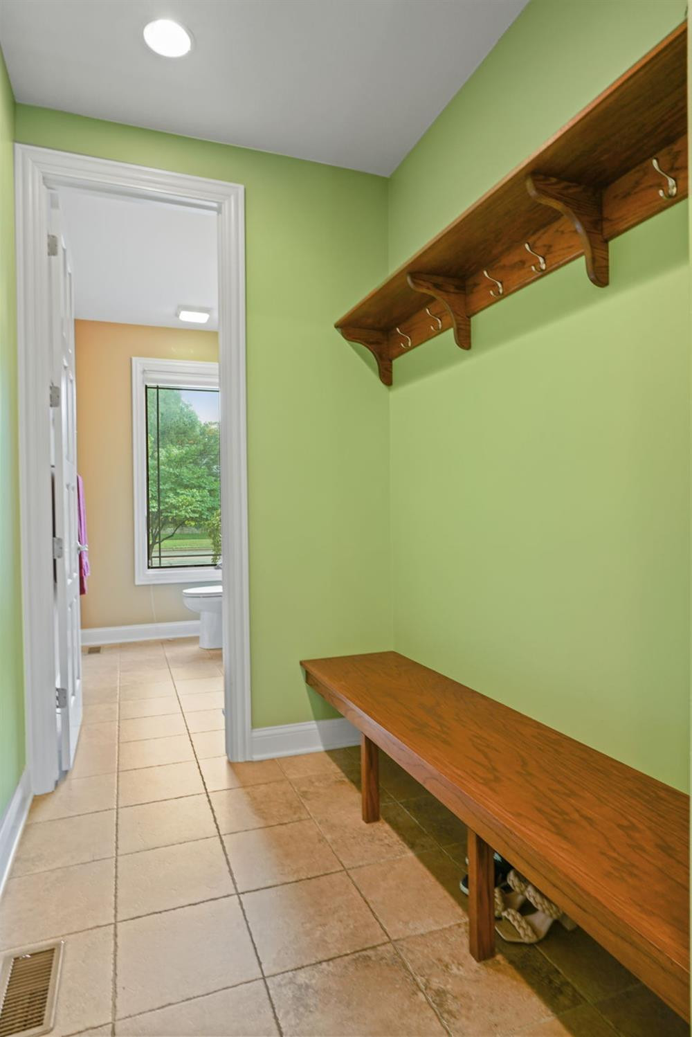 1435 Ridge Road Munster, IN 46321 - Photo 34 of 63 a room with windows