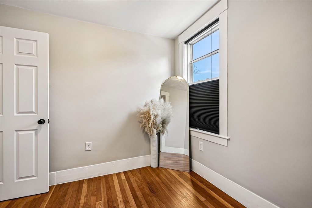 19 Sheldon Street Lowell, MA 01851 - Photo 24 of 42