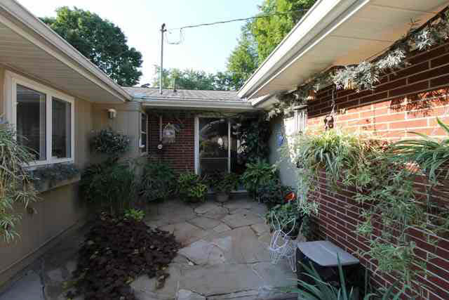 1831 Bashor Road Goshen, IN 46526 - Photo 5 of 25 Gallery Image 5