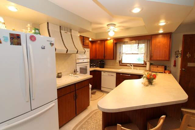 1831 Bashor Road Goshen, IN 46526 - Photo 8 of 25 Gallery Image 8