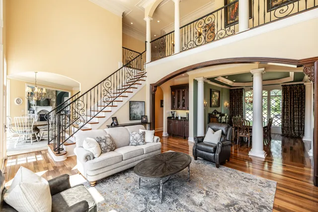 a view of entryway and hall