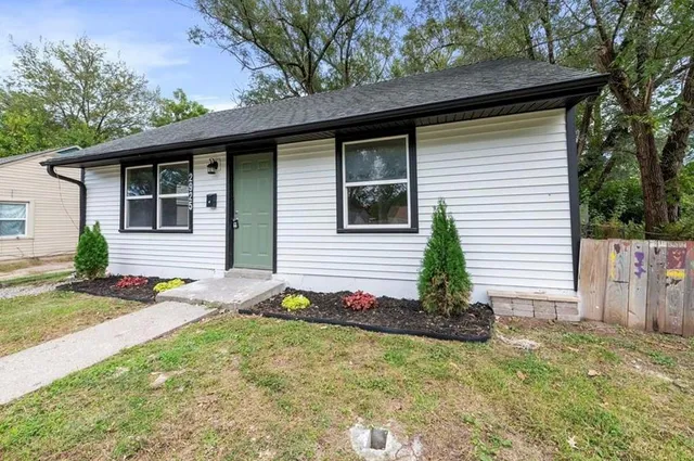 $177,000 | 2925 South 52 Street, Kansas City, KS 66106