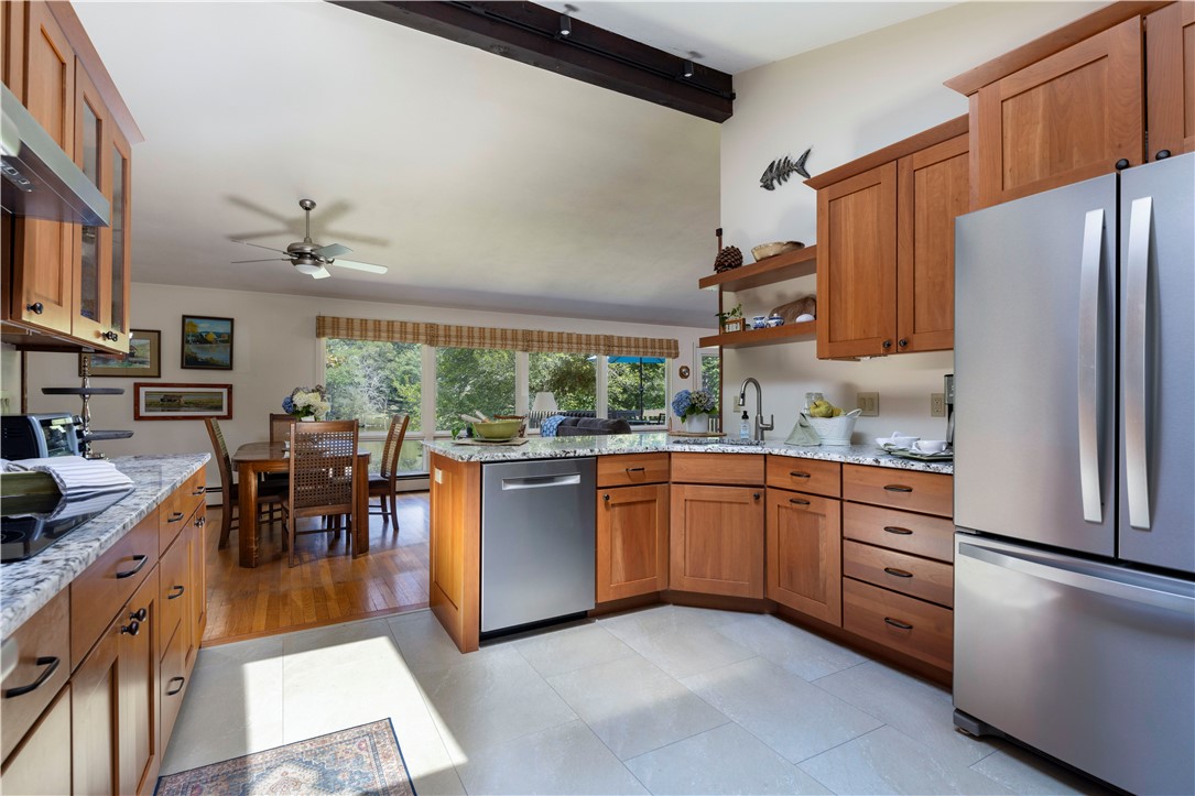 11 Guzeika Road North Kingstown, RI 02852 - Photo 3 of 48