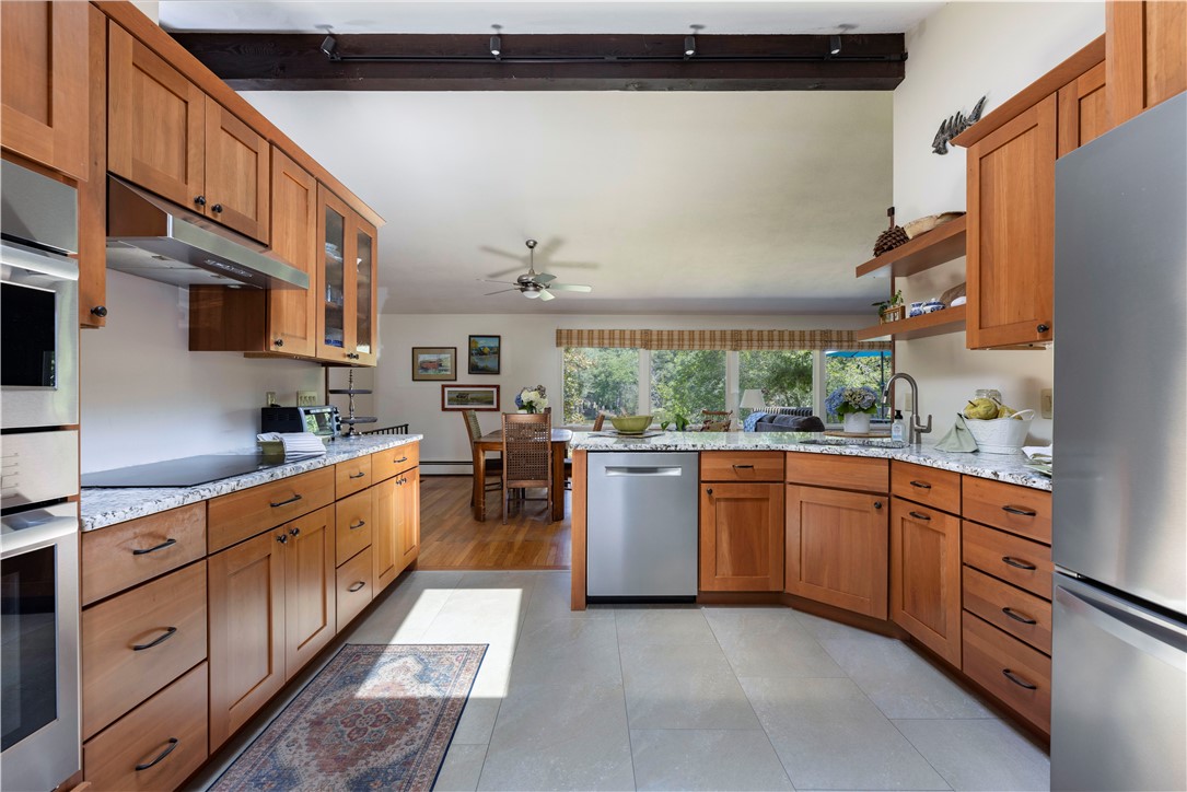 11 Guzeika Road North Kingstown, RI 02852 - Photo 5 of 48