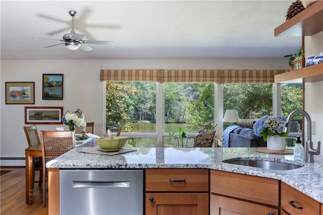 11 Guzeika Road North Kingstown, RI 02852 - Photo 6 of 48