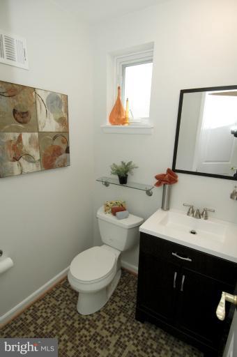 3507 Kayson Street Silver Spring, MD 20906 - Photo 22 of 24 Powder Room
