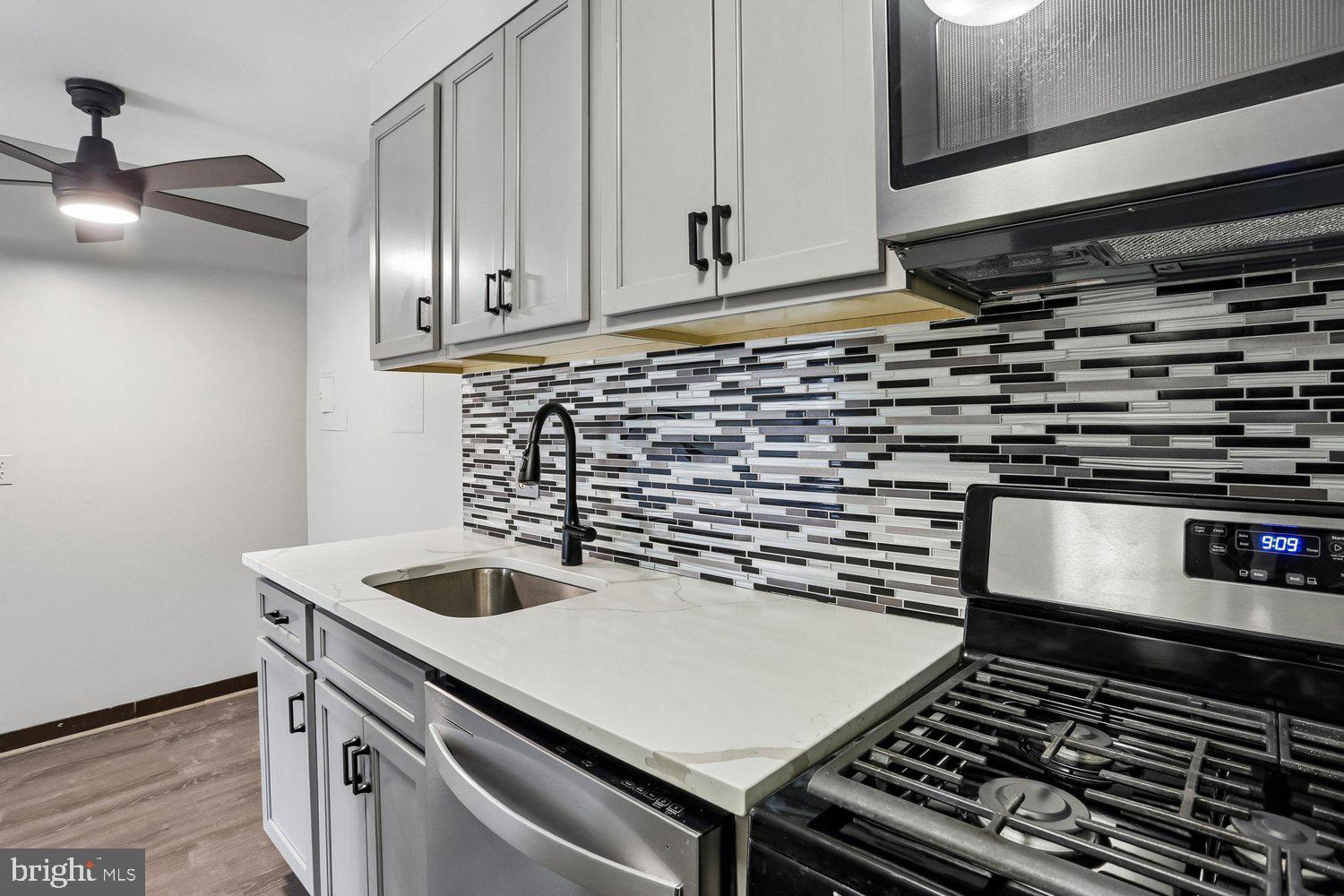 2201 Greenery Lane, Unit 10411 Silver Spring, MD 20906 - Photo 15 of 48 Kitchen