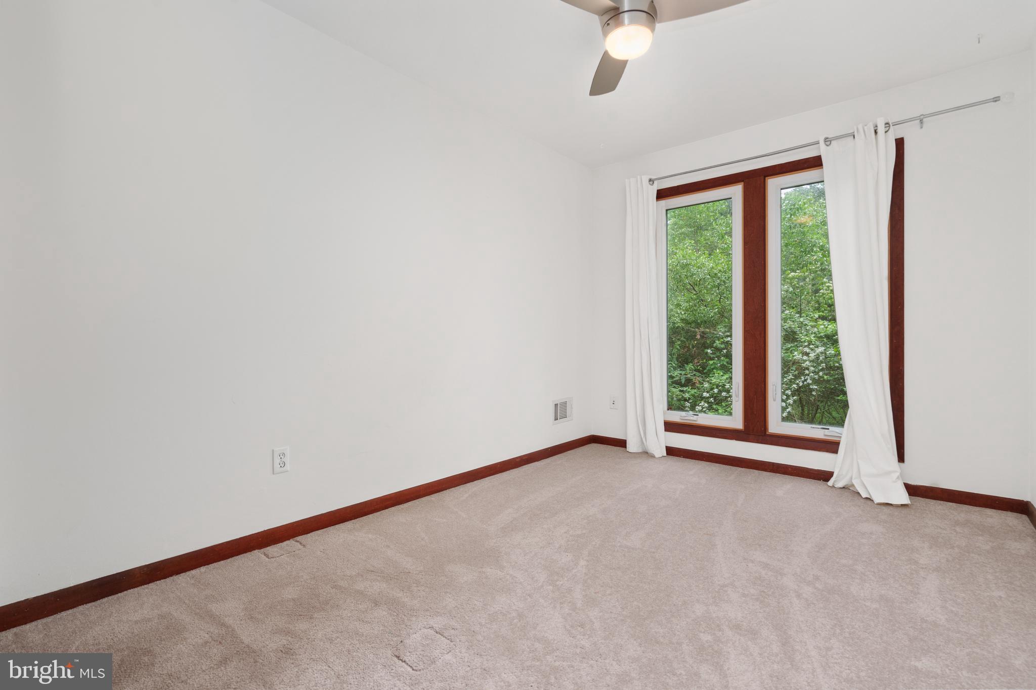 11208 Wedge Drive Reston, VA 20190 - Photo 25 of 43