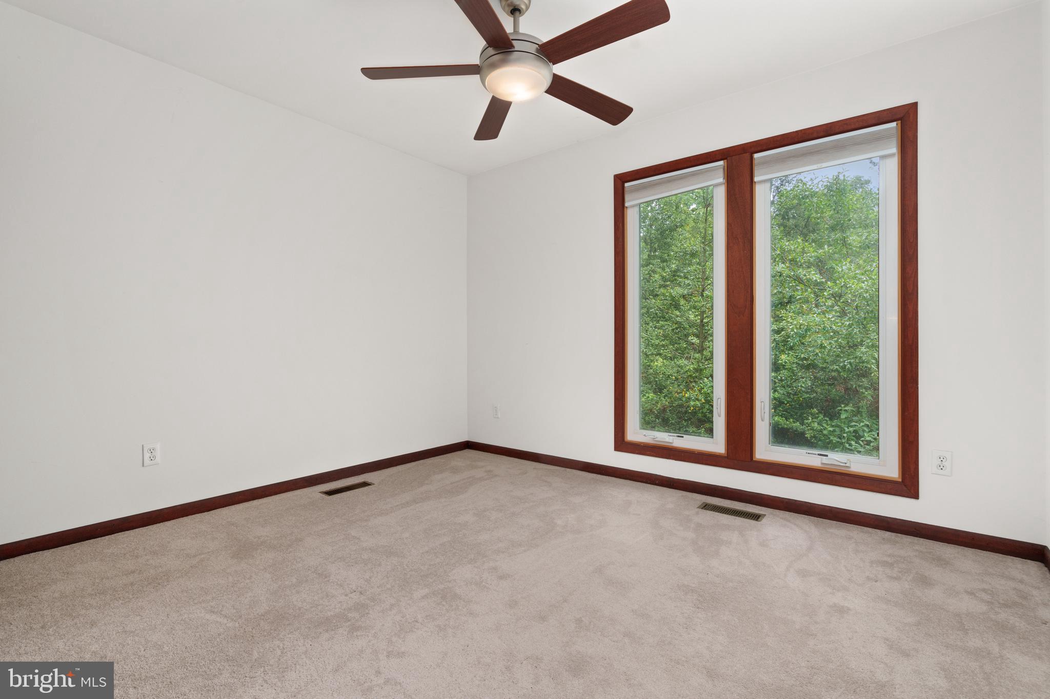 11208 Wedge Drive Reston, VA 20190 - Photo 27 of 43