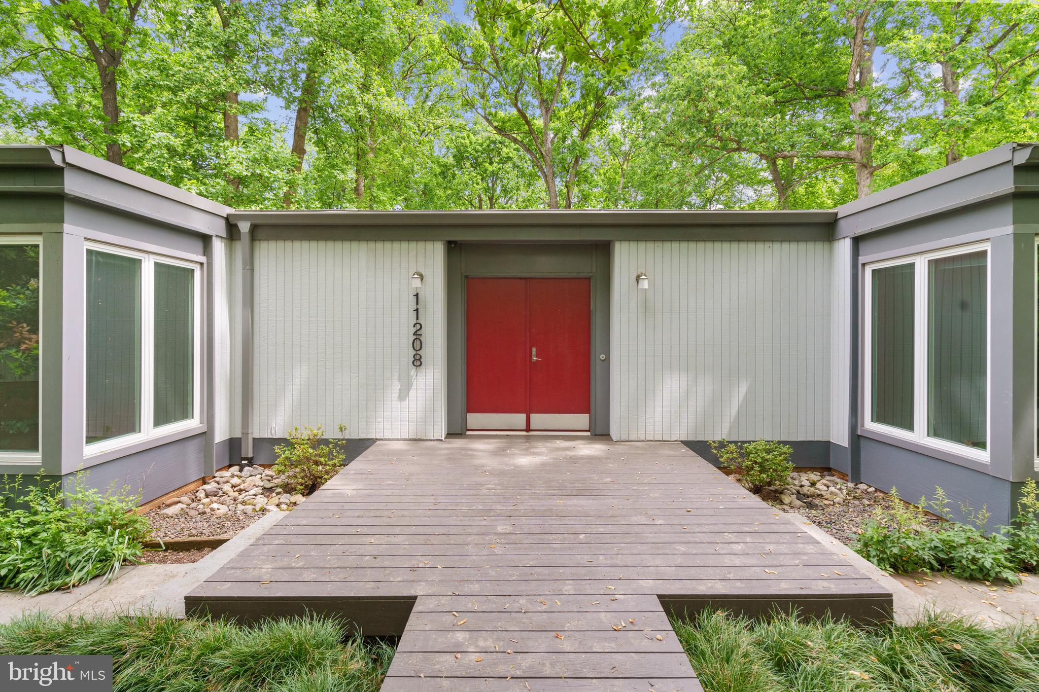 11208 Wedge Drive Reston, VA 20190 - Photo 3 of 43