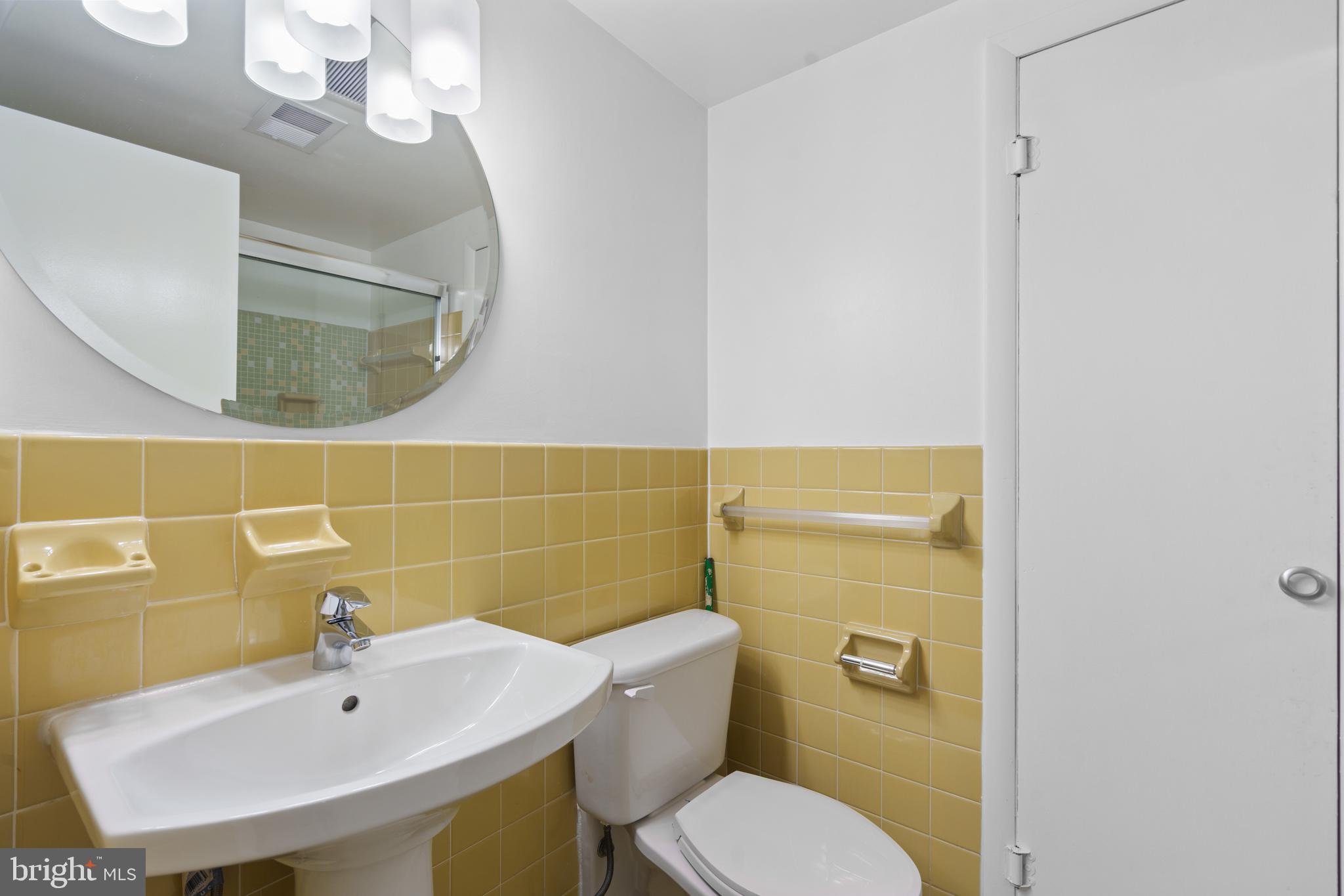 11208 Wedge Drive Reston, VA 20190 - Photo 32 of 43