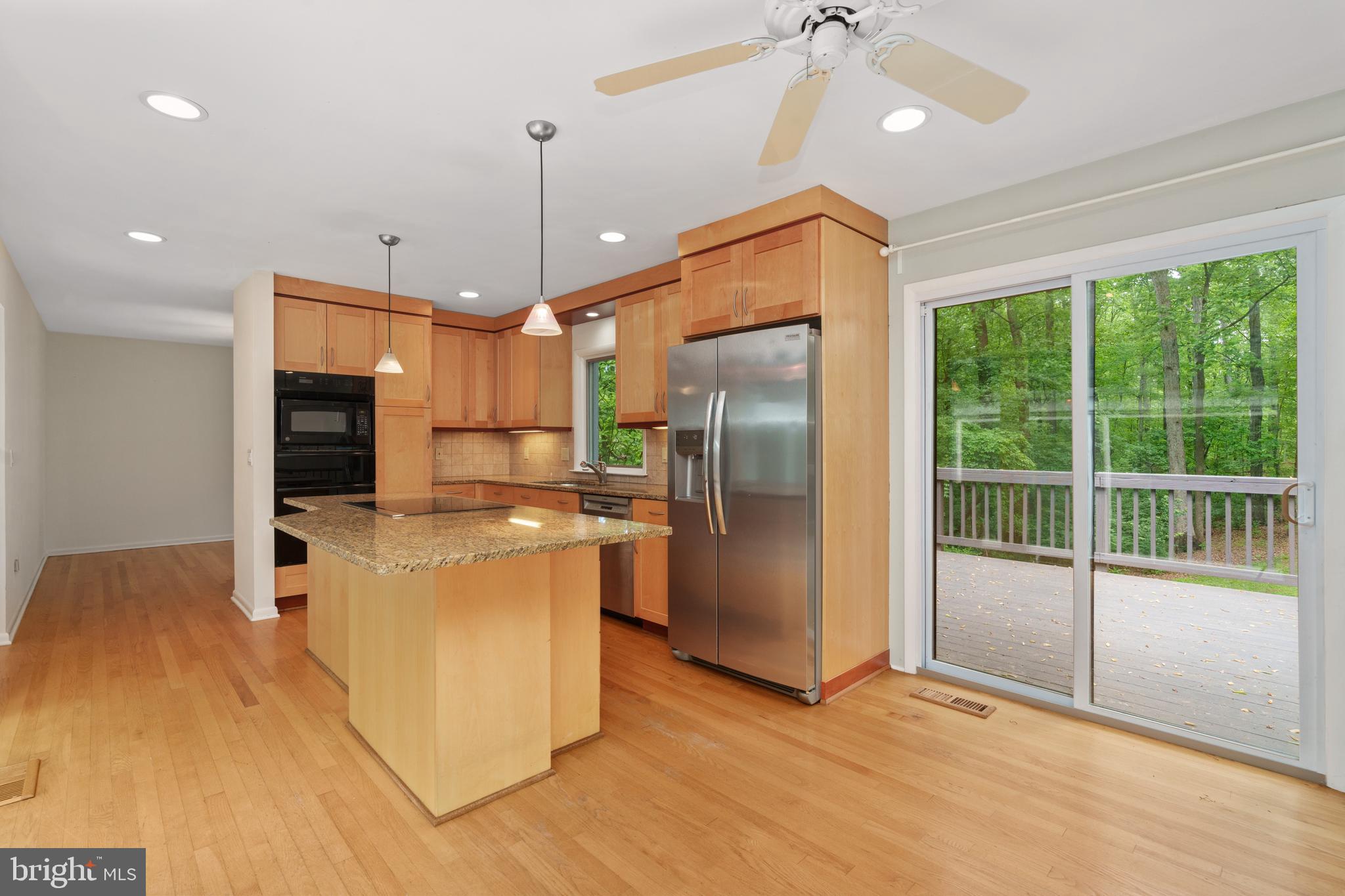 11208 Wedge Drive Reston, VA 20190 - Photo 4 of 43