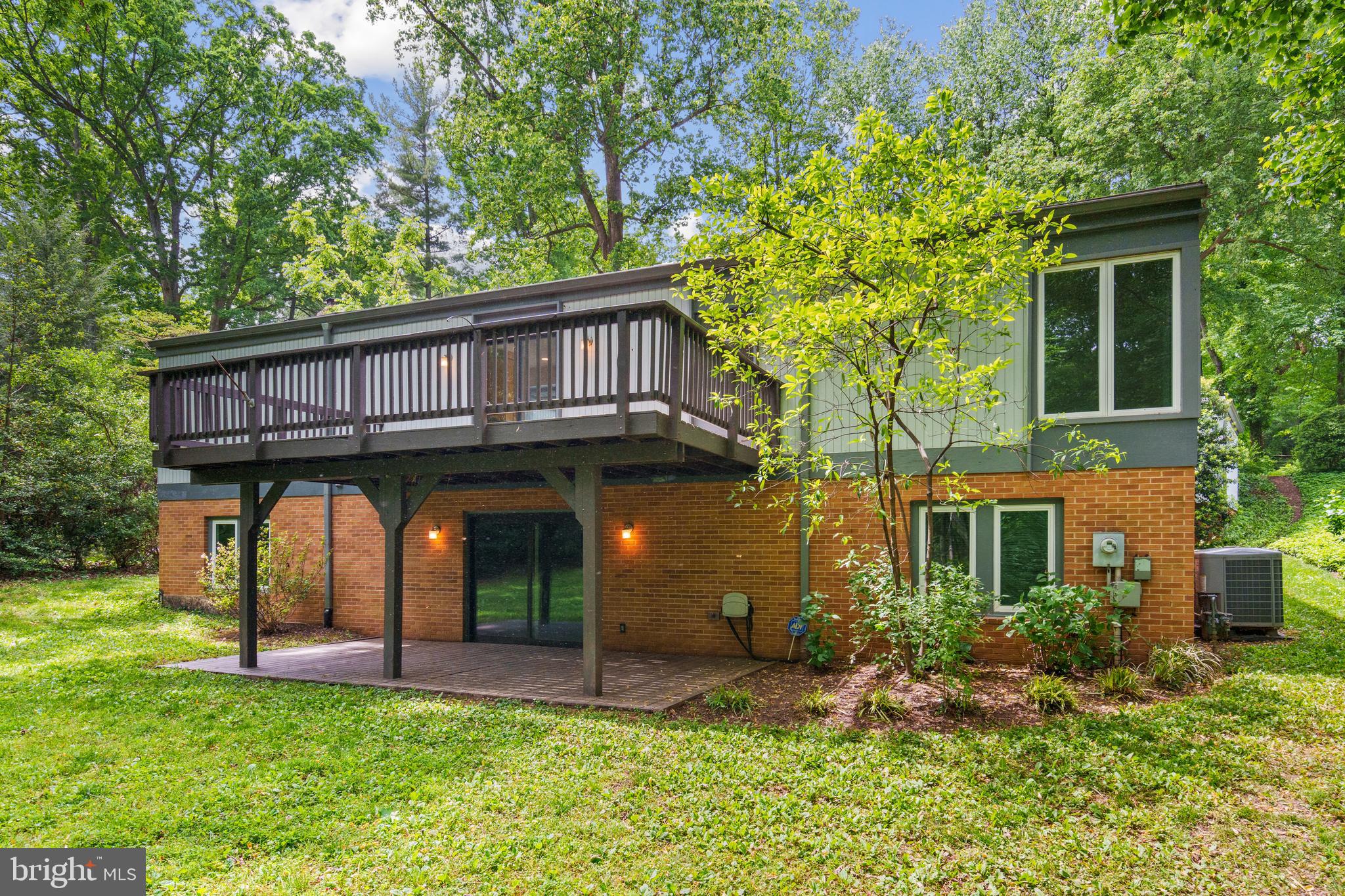 11208 Wedge Drive Reston, VA 20190 - Photo 41 of 43