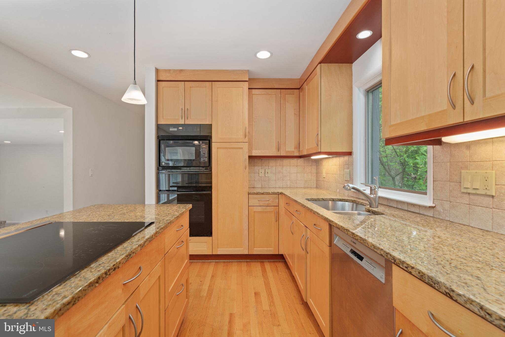 11208 Wedge Drive Reston, VA 20190 - Photo 6 of 43