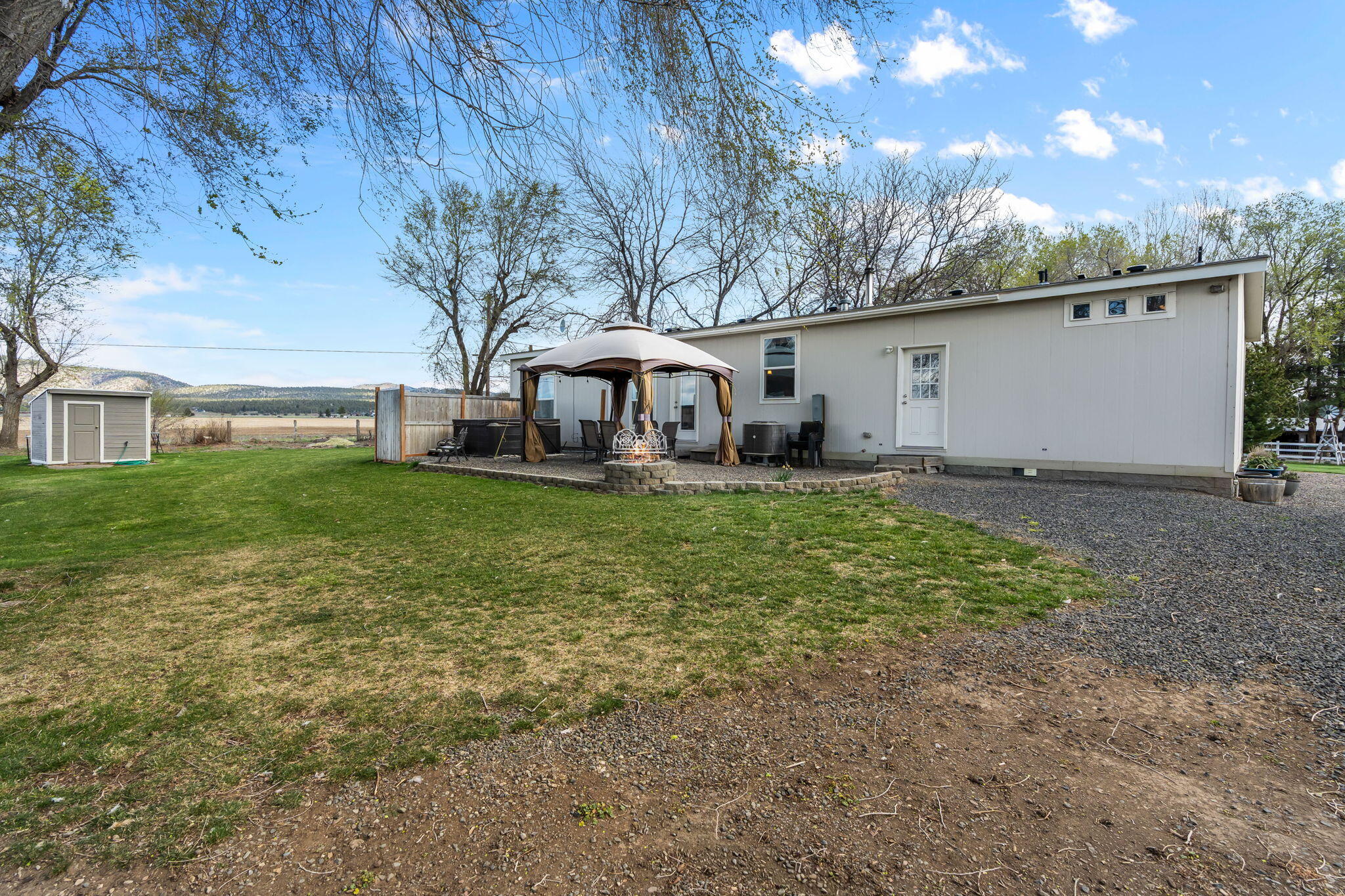 7651 Edwards Road Prineville, OR 97754 - Photo 12 of 54 2026_04_02_7651_NE_Edwards_Rd_Pv-12