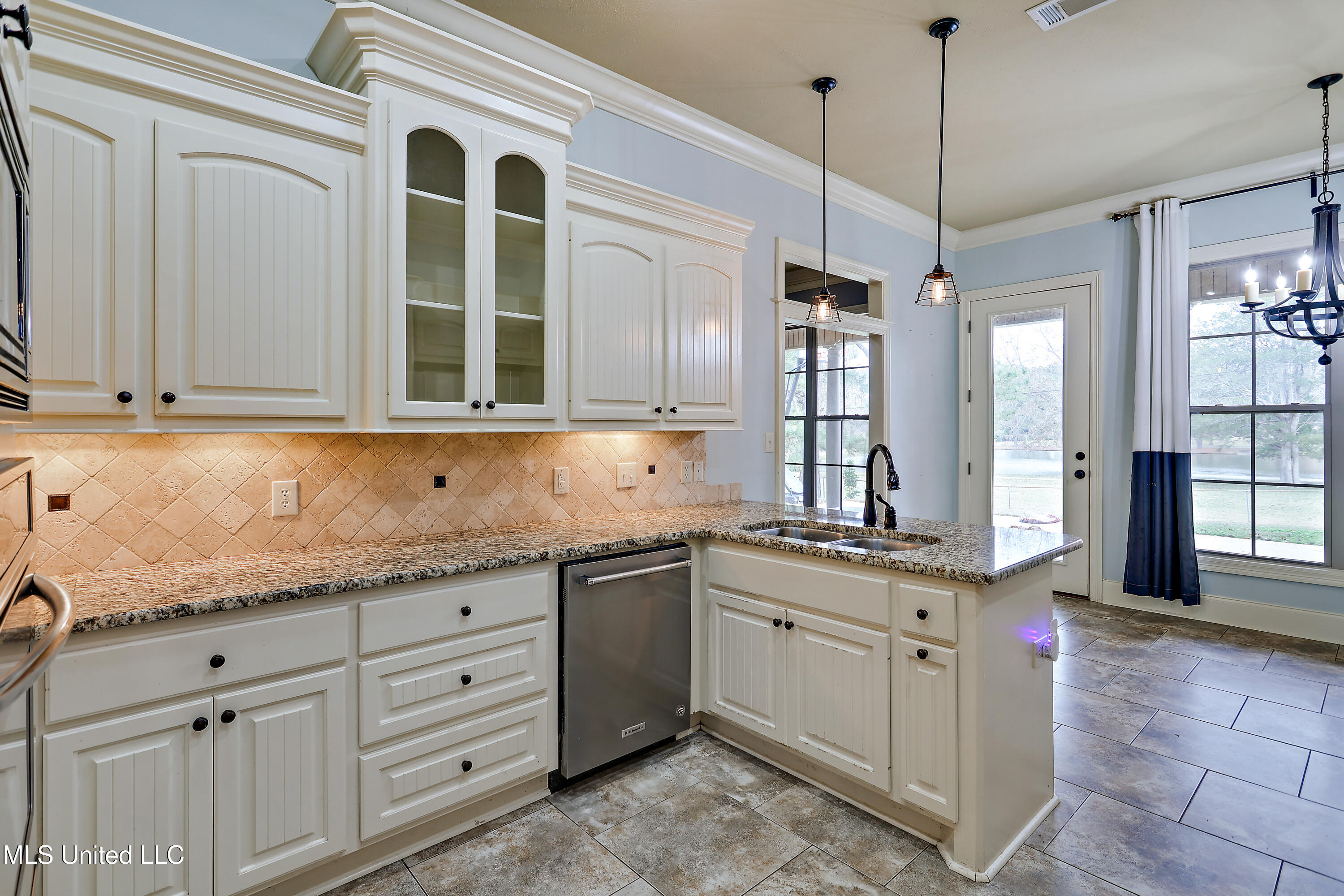 106 Carra Way Clinton, MS 39056 - Photo 13 of 40 12-106 Carra Way