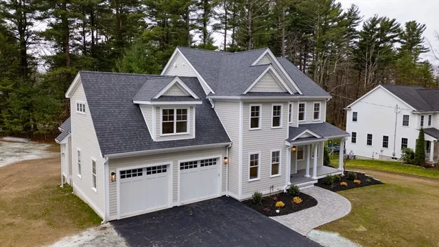 a view of entryway with a front door