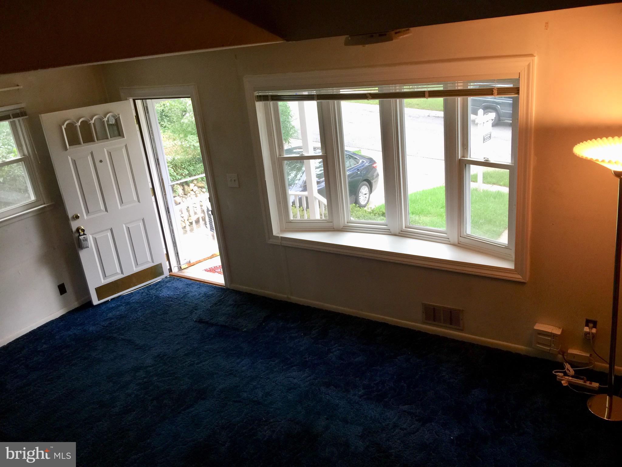 12017 Berry Street Silver Spring, MD 20902 - Photo 4 of 22 Living Room