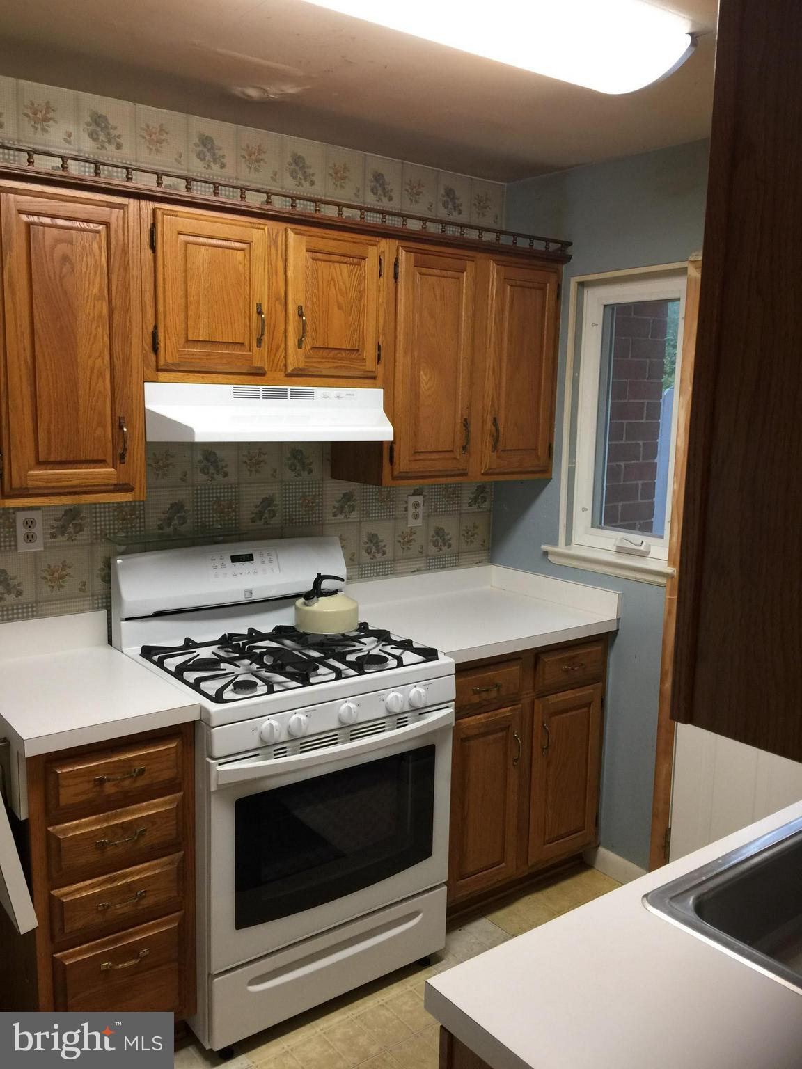 12017 Berry Street Silver Spring, MD 20902 - Photo 8 of 22 Kitchen