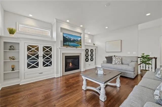 $450,000 | 22114 East 33rd Terrace Court South, Blue Springs, MO 64015