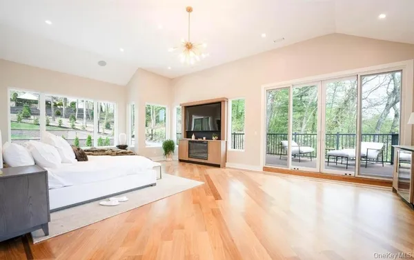 $30,000 | 156 Sugar Toms Lane, East Norwich, NY 11732