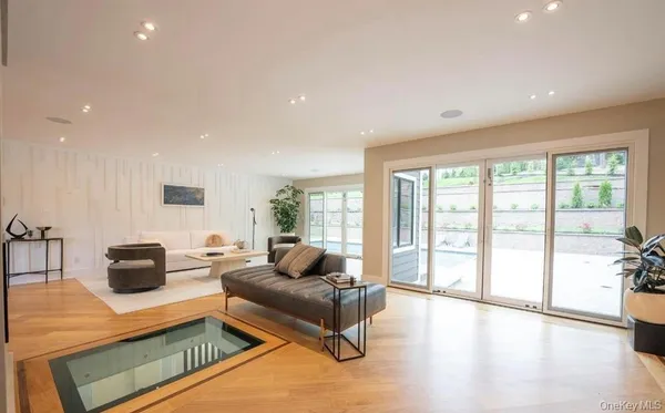 $30,000 | 156 Sugar Toms Lane, East Norwich, NY 11732