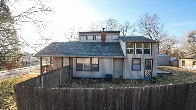 $225,000 | 11224 East Peery Street, Independence, MO 64054