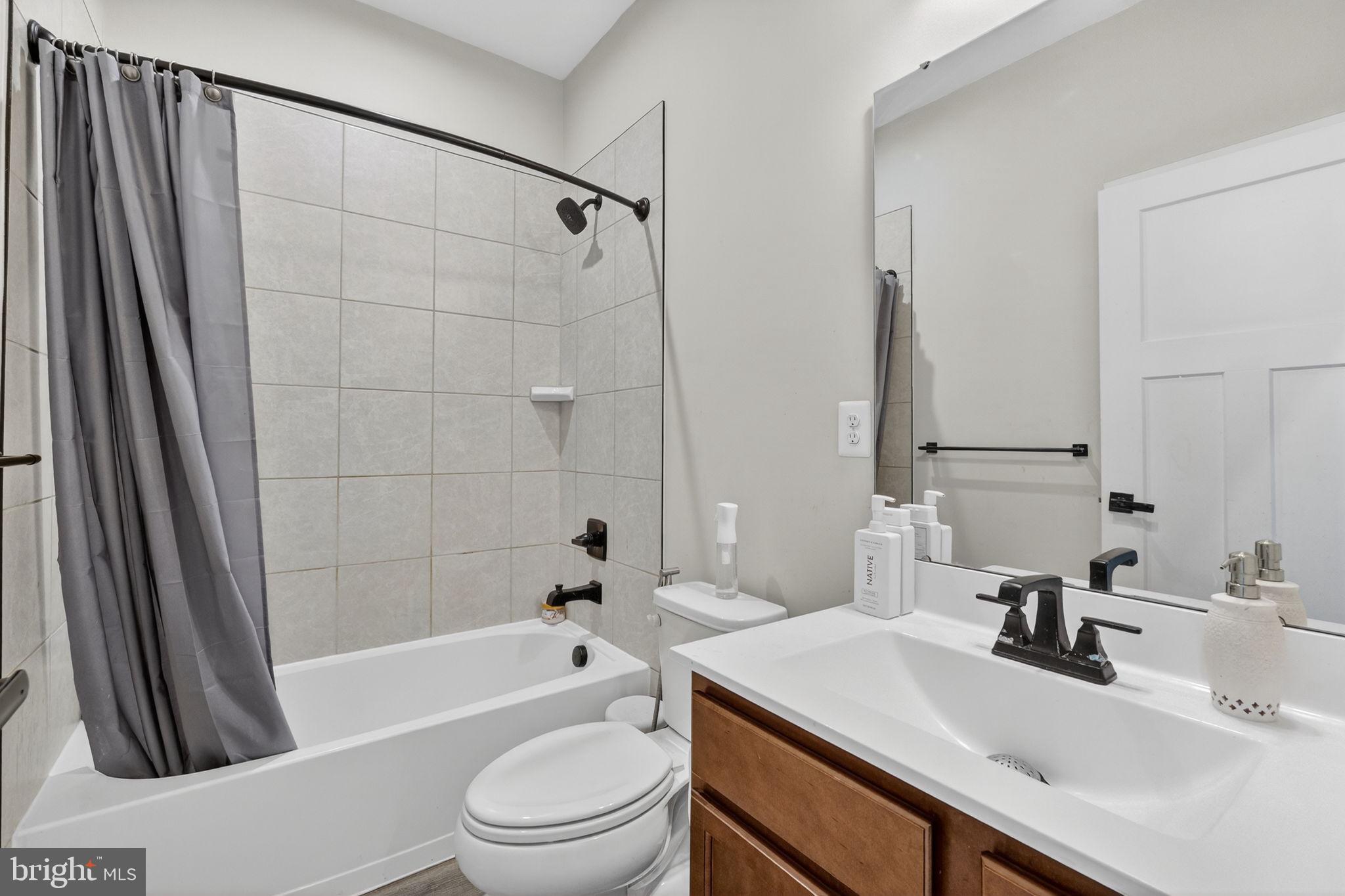 9599 Tall Oaks Road Montgomery Village, MD 20886 - Photo 27 of 42