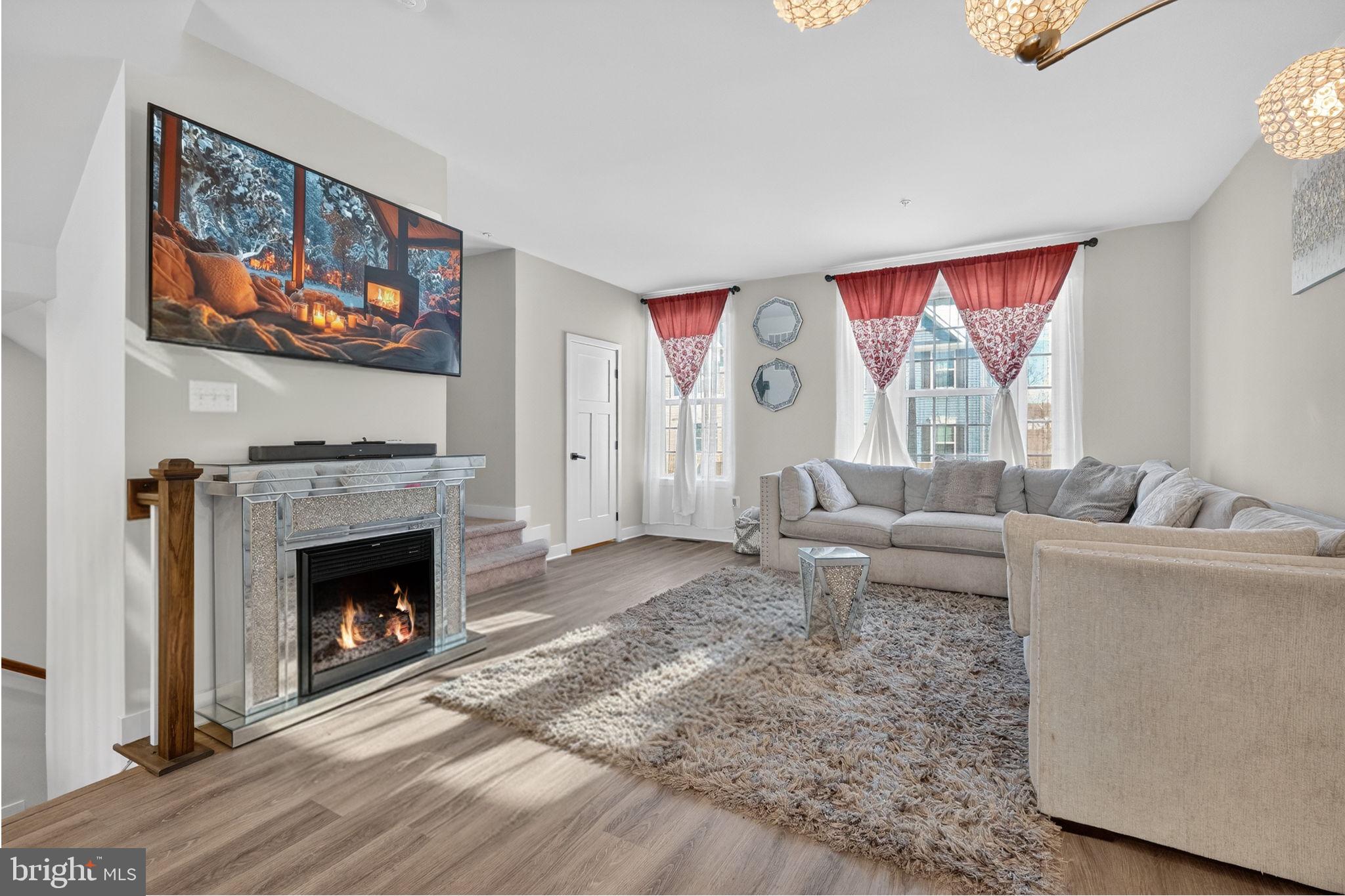 9599 Tall Oaks Road Montgomery Village, MD 20886 - Photo 4 of 42