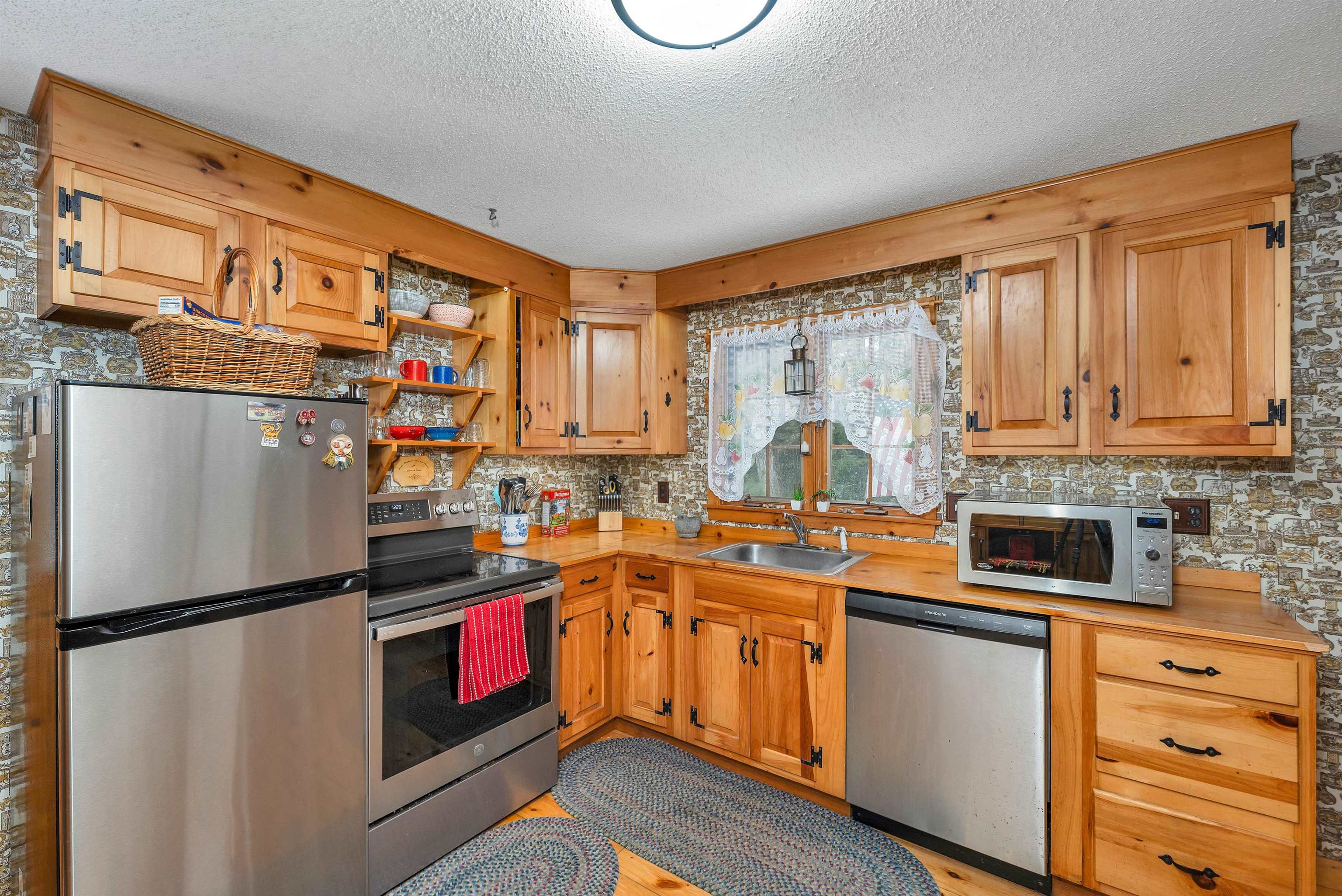 117 Sandogardy Pond Road Northfield, NH 03276 - Photo 5 of 27