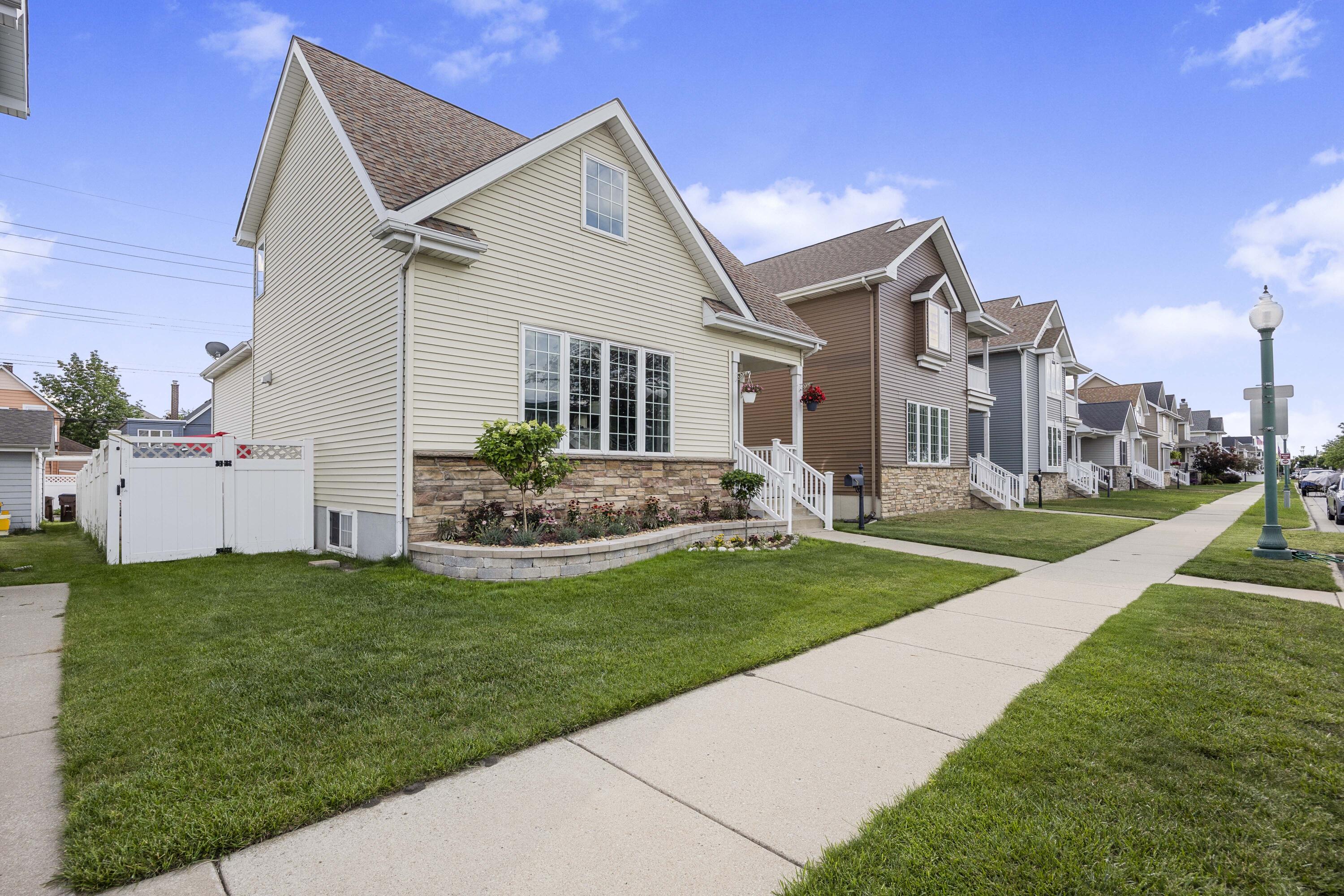 1600 Center Street Whiting, IN 46394 - Photo 40 of 48 3000x2000